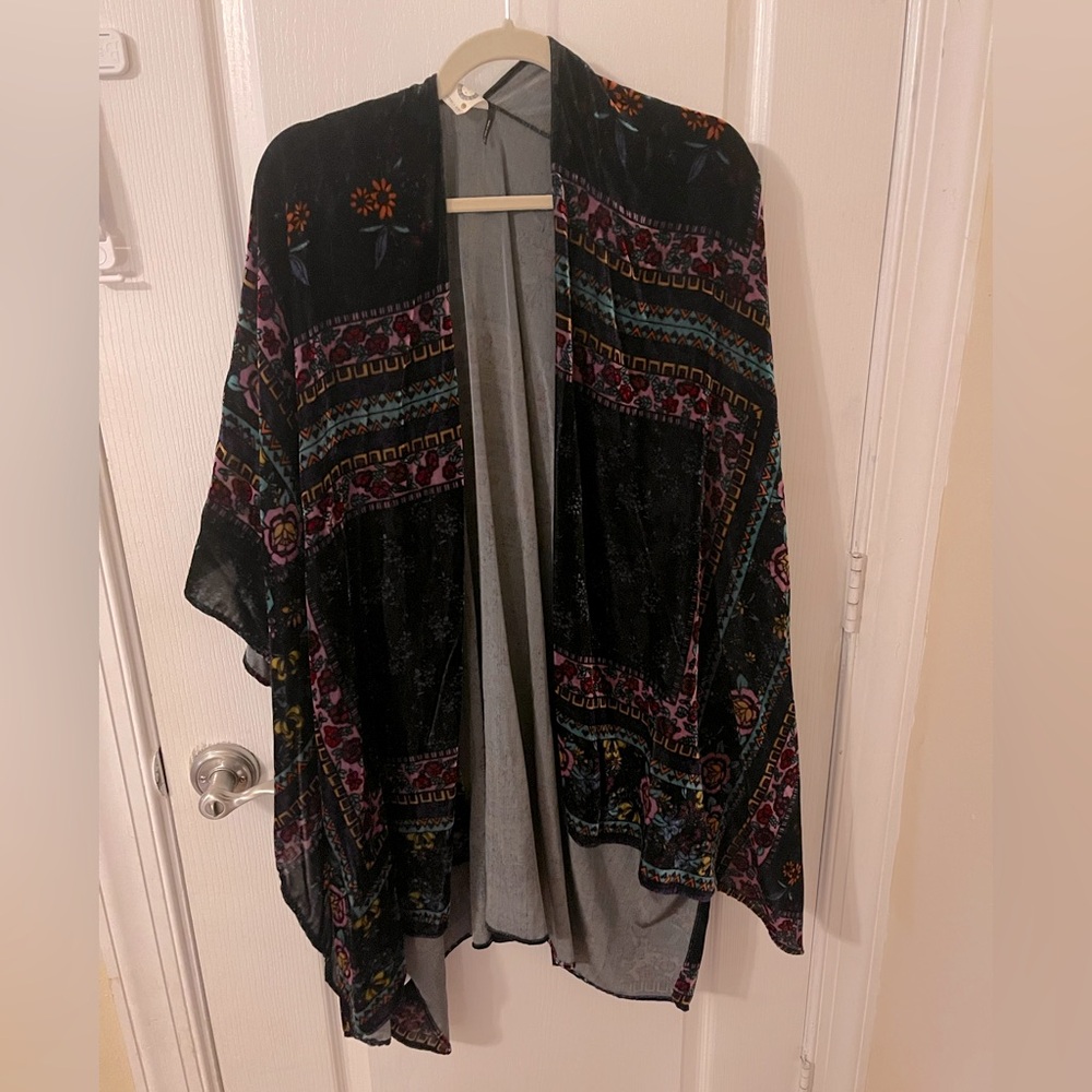 Akemi + Kin/Anthropologie Kimono